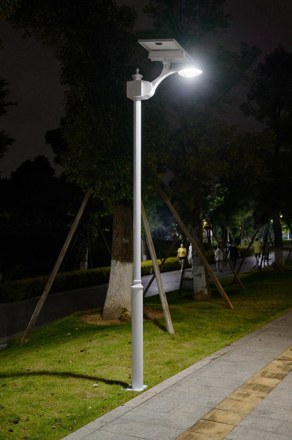 别墅庭院灯光精选 点亮高雅私宅，营造温馨夜景